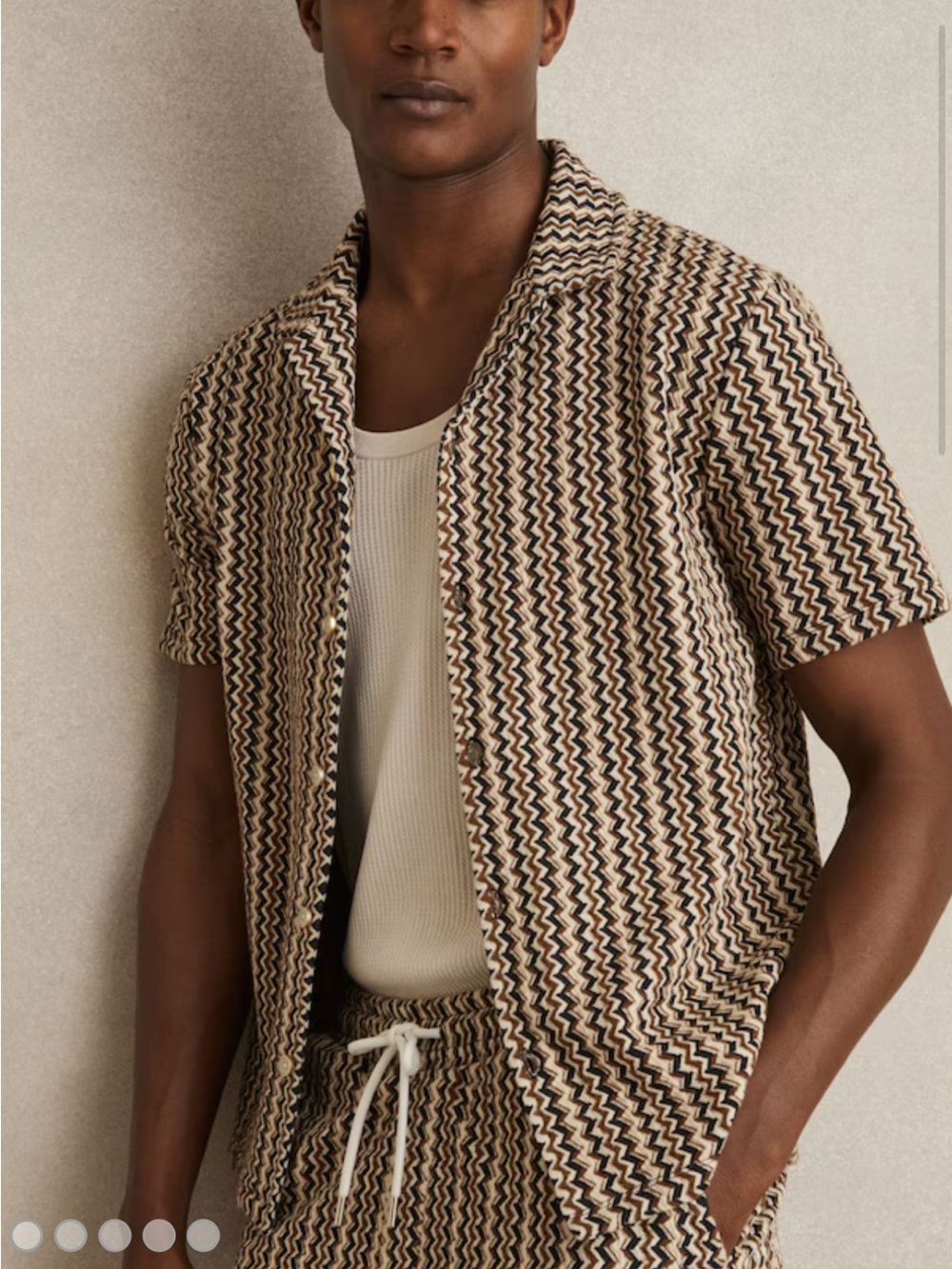Reiss Beige and Black Short-Sleeve Chevron Knit Jacket